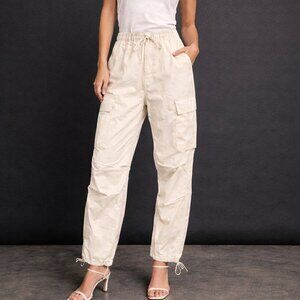 NWT, Refuge size XS Cream Cargo Utility Parachute Straight leg Pants drawstring